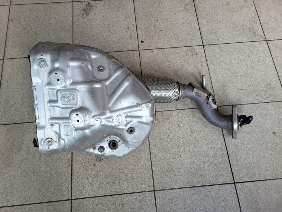 Katalizator Kolektor Mazda 3 CX-3 CX-5 2.0i PEM9