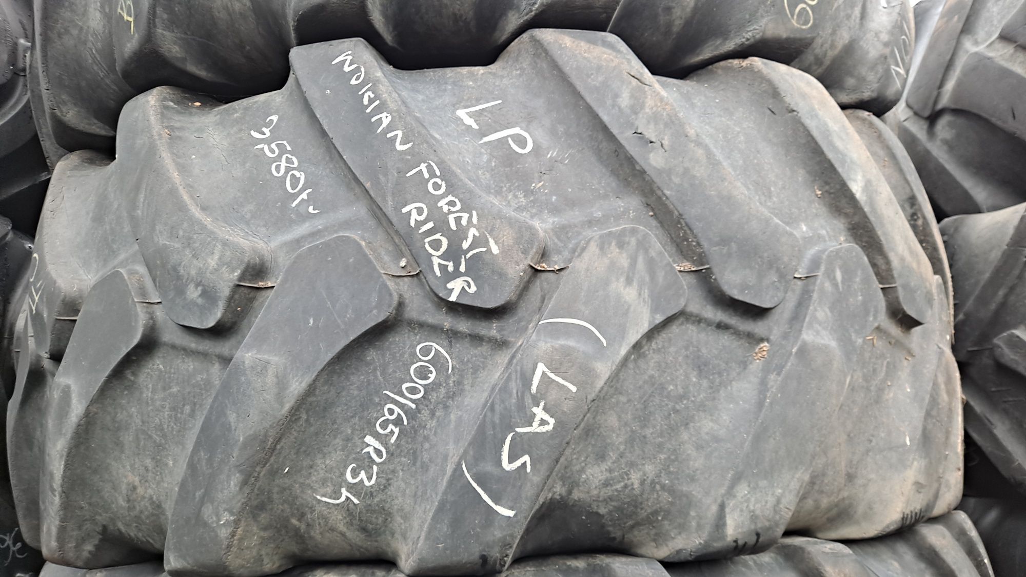 Opony leśne 600/65R34 Nokian