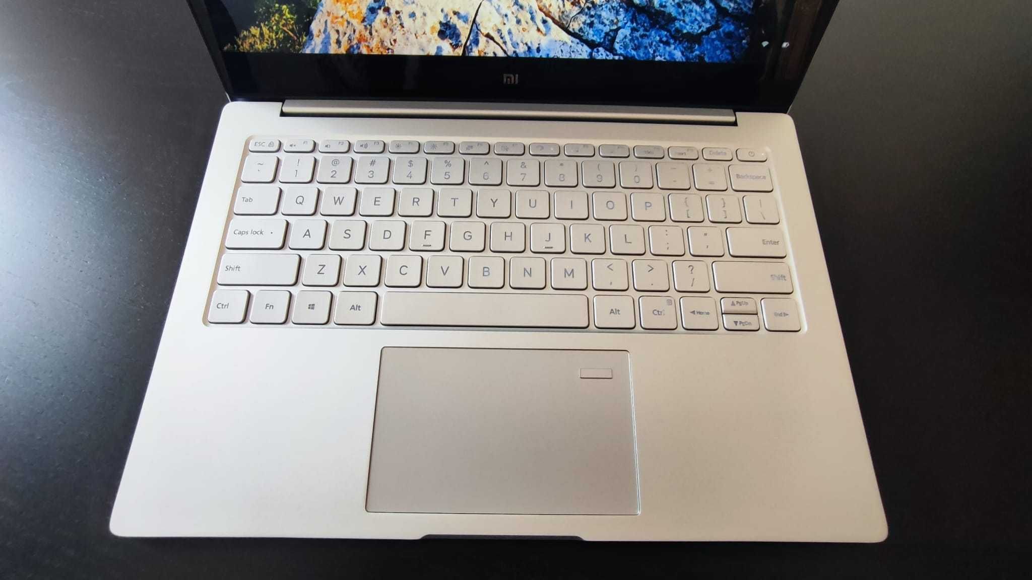 Portátil Xiaomi Notebook Air 2019 13.3 - i5 Quad-Core - 8GB RAM - 1TB
