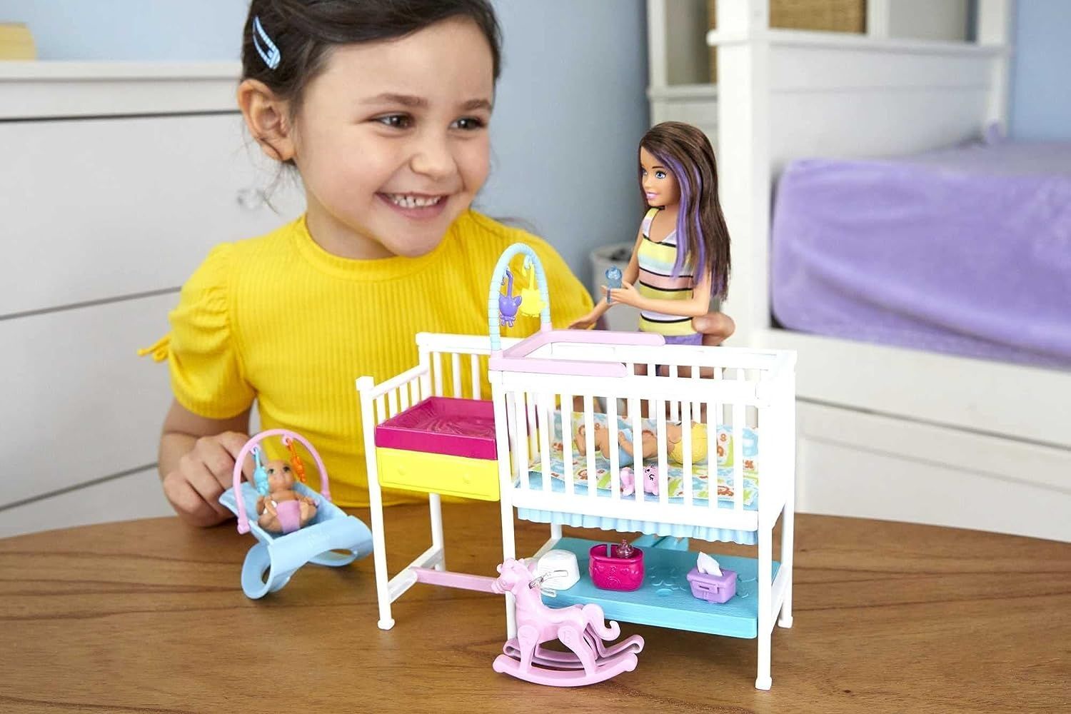 Barbie Skipper Барбі няня з малюками догляд детская комната уход