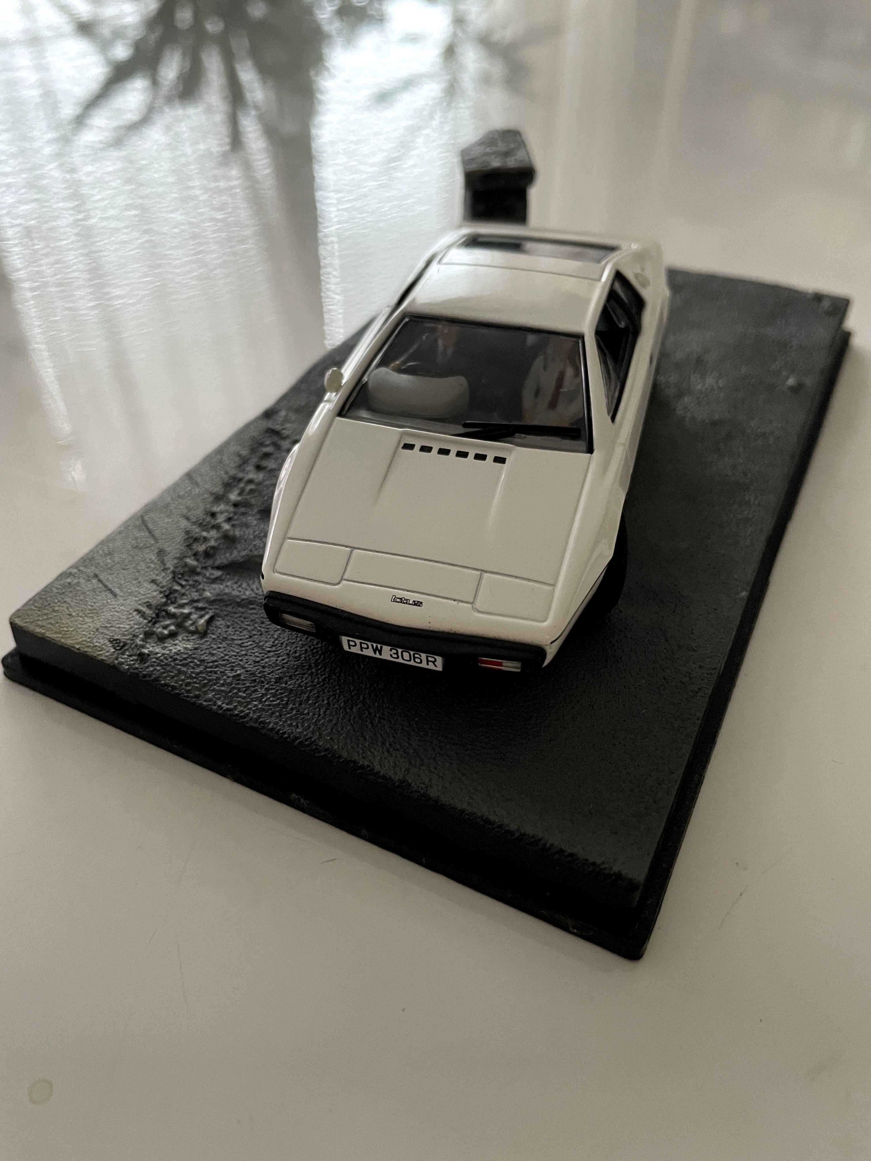 Lotus Esprit / James Bond 007 / model 1:43 "The spy who loved me"