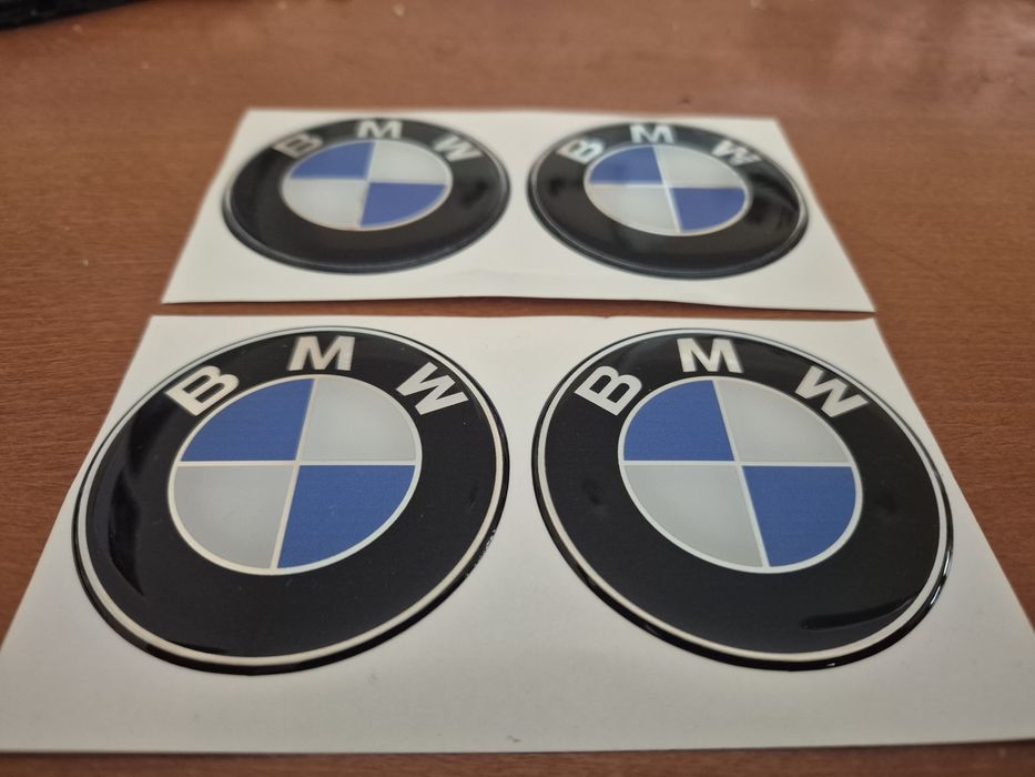 naklejki w kołpaki alu felgi do Bmw niebiesko -białe o średnicy 6,4cm