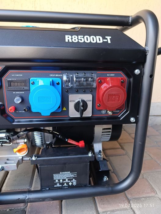 8,5кВт (230V/400V)  двопаливний.