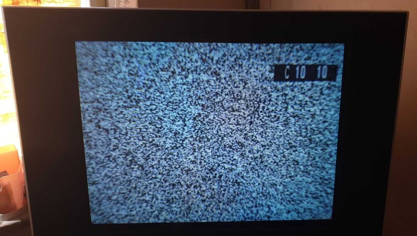 Телевизор LG 29"(70-72cм)