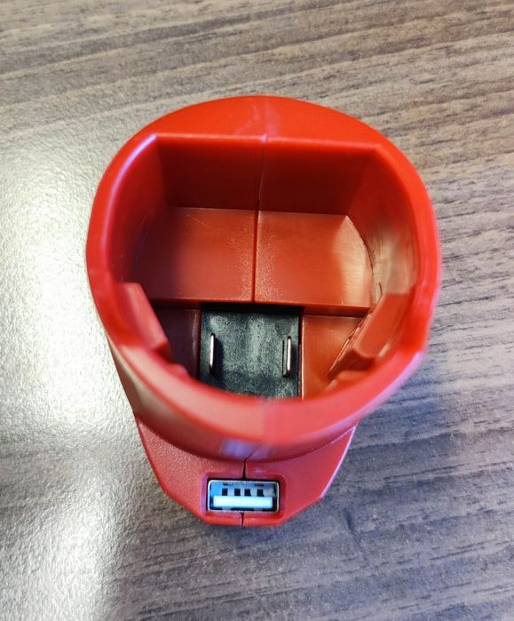 Ładowarka Power bank z QC3 adapter USB Milwaukee M12