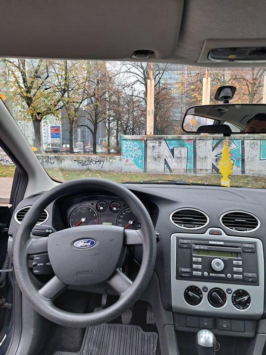 Ford  Focus  1.6 benzyna