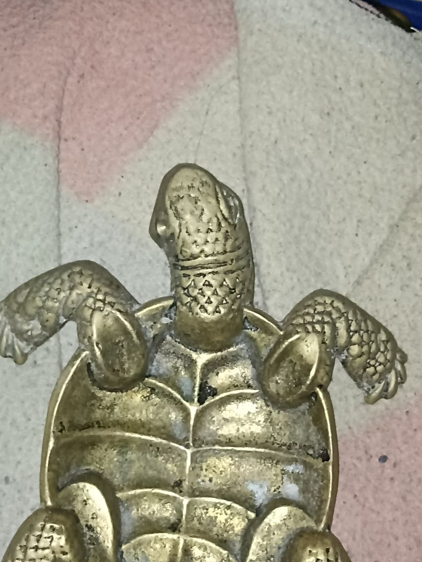 Cinzeiro em forma de Tartaruga em metal grosso