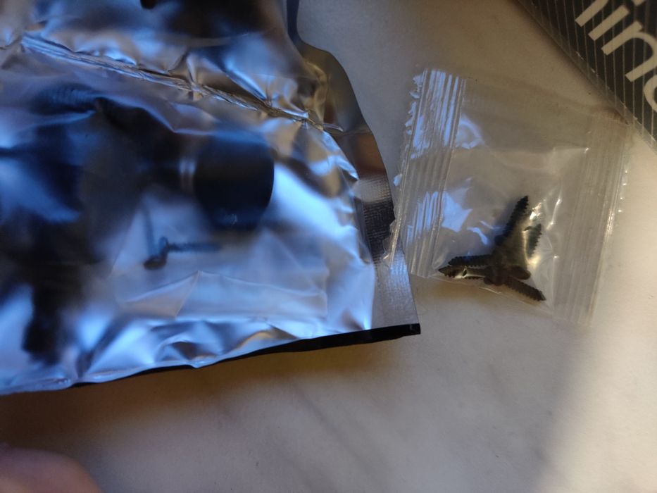 Klucze blokowane Guyker 4R + 4L do gitary 8 strunowej