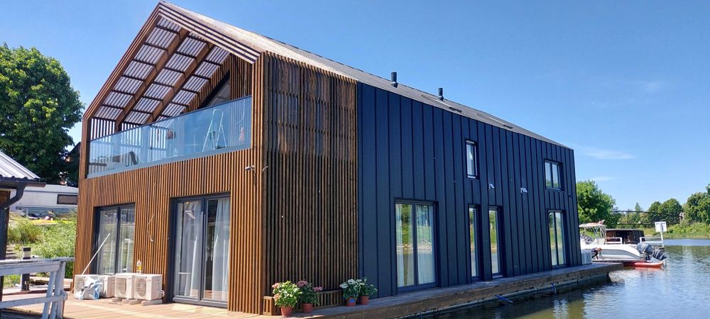 Dom 70 m, dom na wodzie hausboot / houseboat, dom pływający