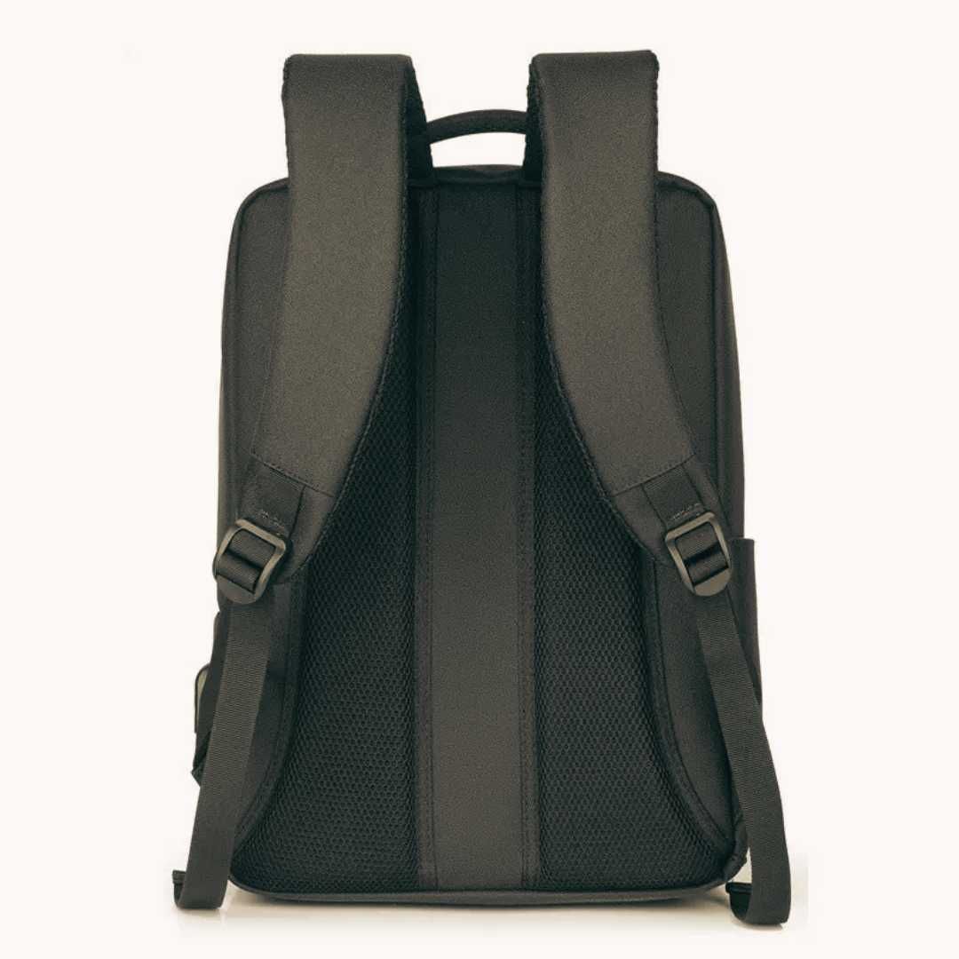Рюкзак протиударний для ноутбука 15,6" з usb чорний