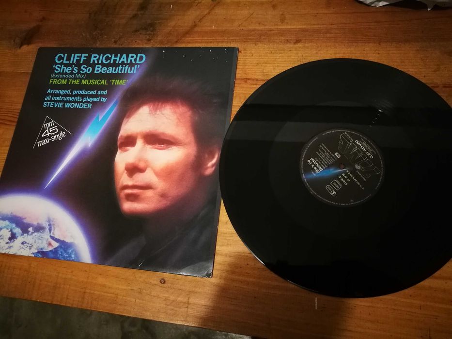 CLIFF   RICHARD - She’s So Beautiful MAXI