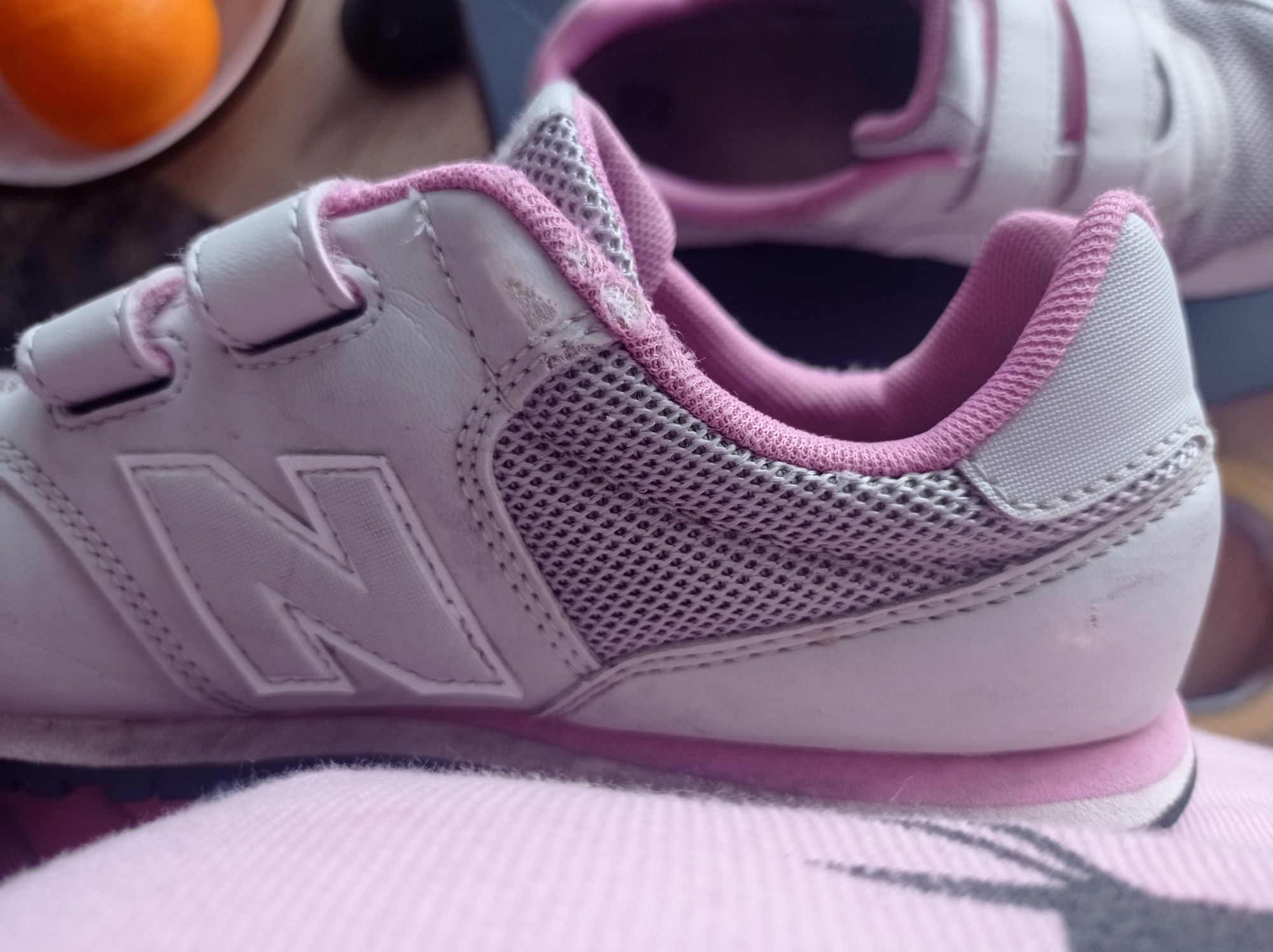 Buty sportowe New Balance dla dziewczynki rozmiar 34.5