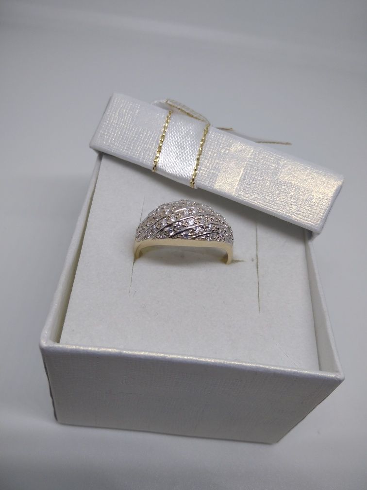 Złoty pierścionek z cyrkoniami złoto 585 R14