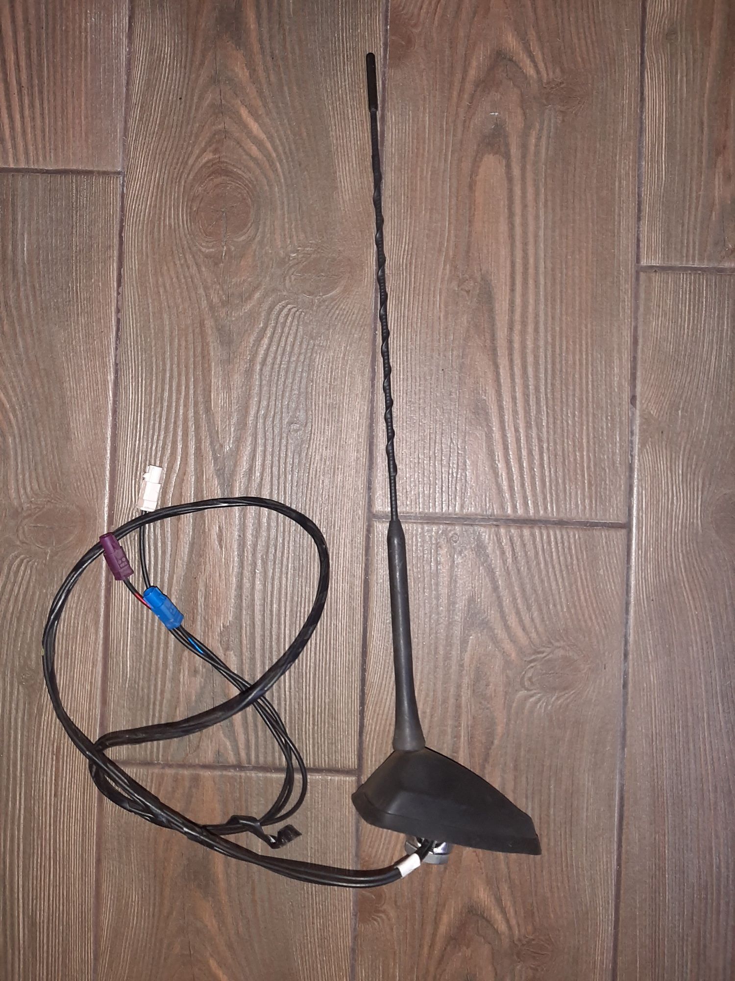 Антенна с GPS на Megane 3