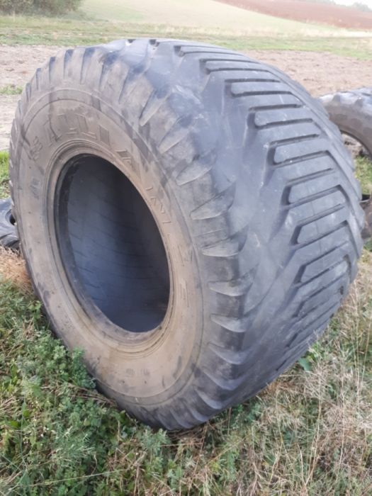 Opony rolnicze zachodnie 850/50 R - 30.5 TRELLEBORG i opona ALLIANCE