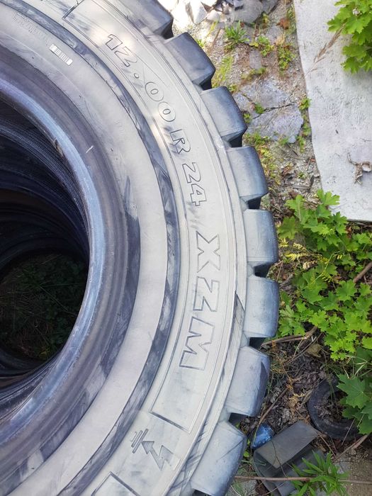 Opony do maszyn budowlanych MICHELIN 12R24 XZM