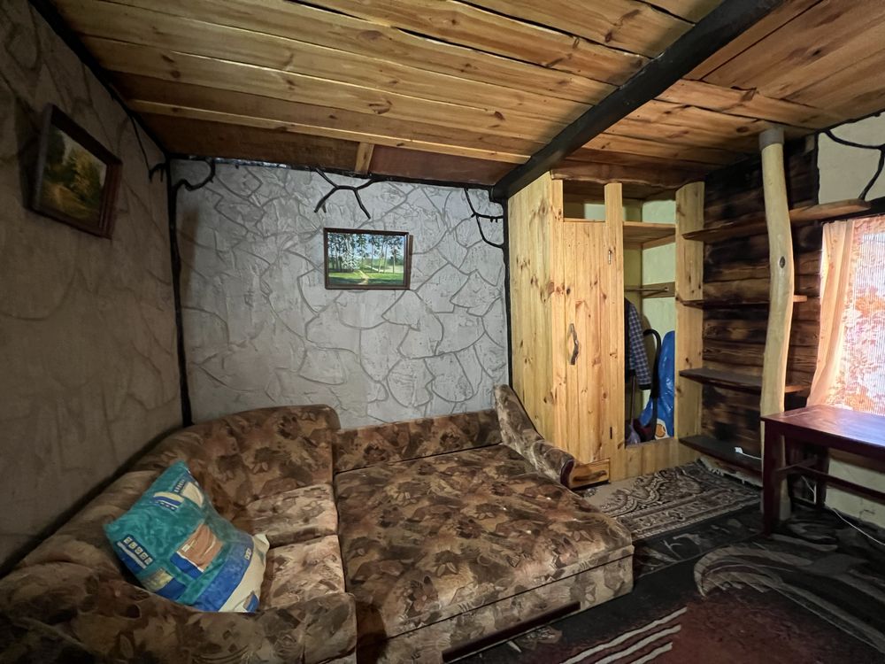 Продається екологічно чиста частина будинку. Житній ринок.