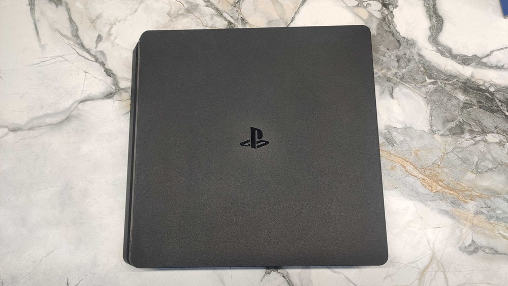 PlayStation 4 / PS4 Slim 1Tb Mafia III Idealna, Jailbreak (FW< 11.02)