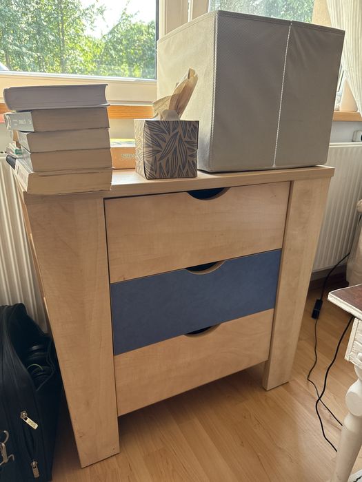 Komoda drewniana do pokoju dziecięcego