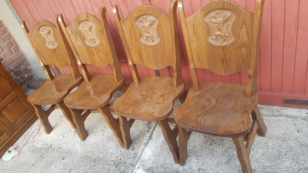 Krzesła myśliwskie i stół, dębowe, drewniane