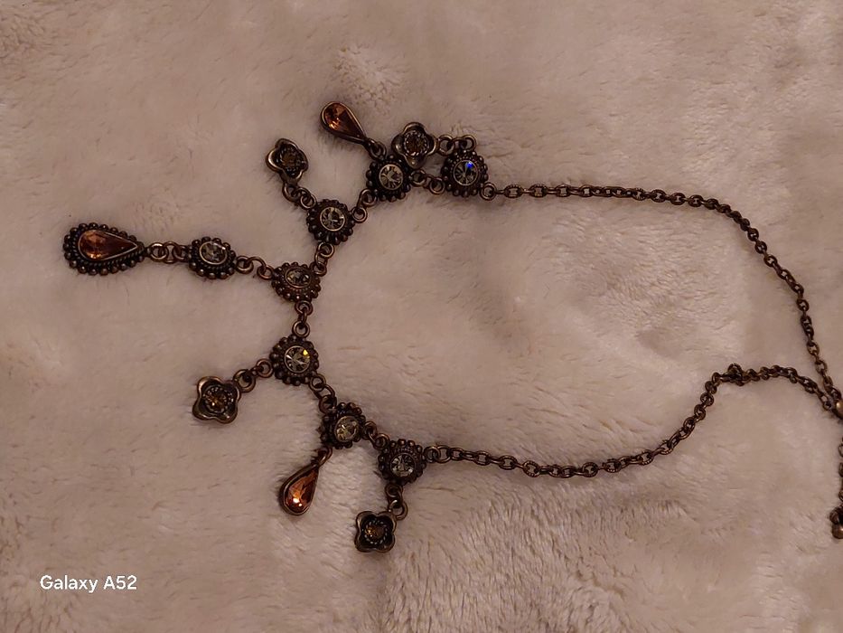 naszyjnik w stylu secesyjnym z miedzi z kryształkami