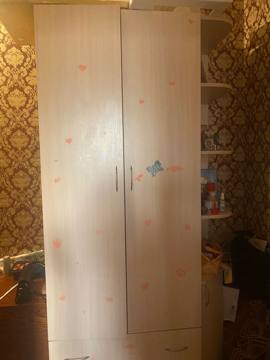 Шкаф слонова кість