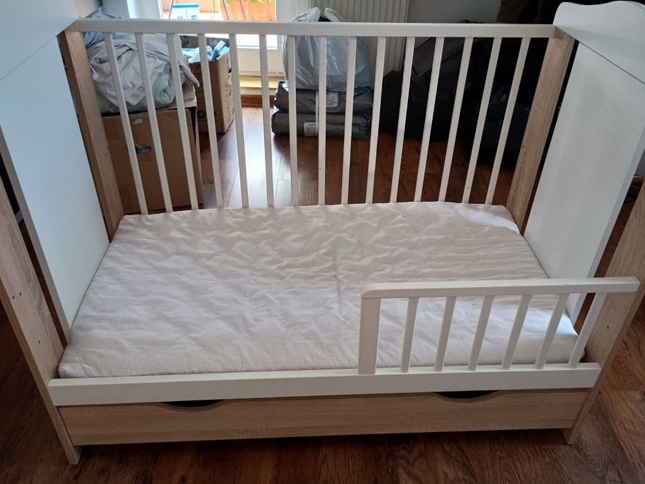 Sprzedam łóżeczko dziecięce 2w1