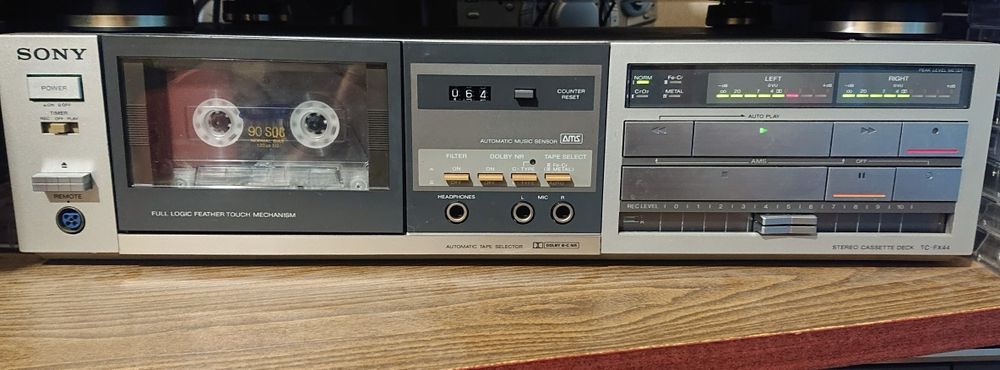 Продам Касетную деку Sony TC-FX44