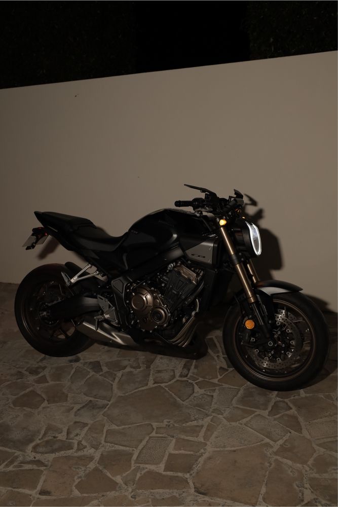 Honda CB650R 35kw livrete (no e-clutch) 2025