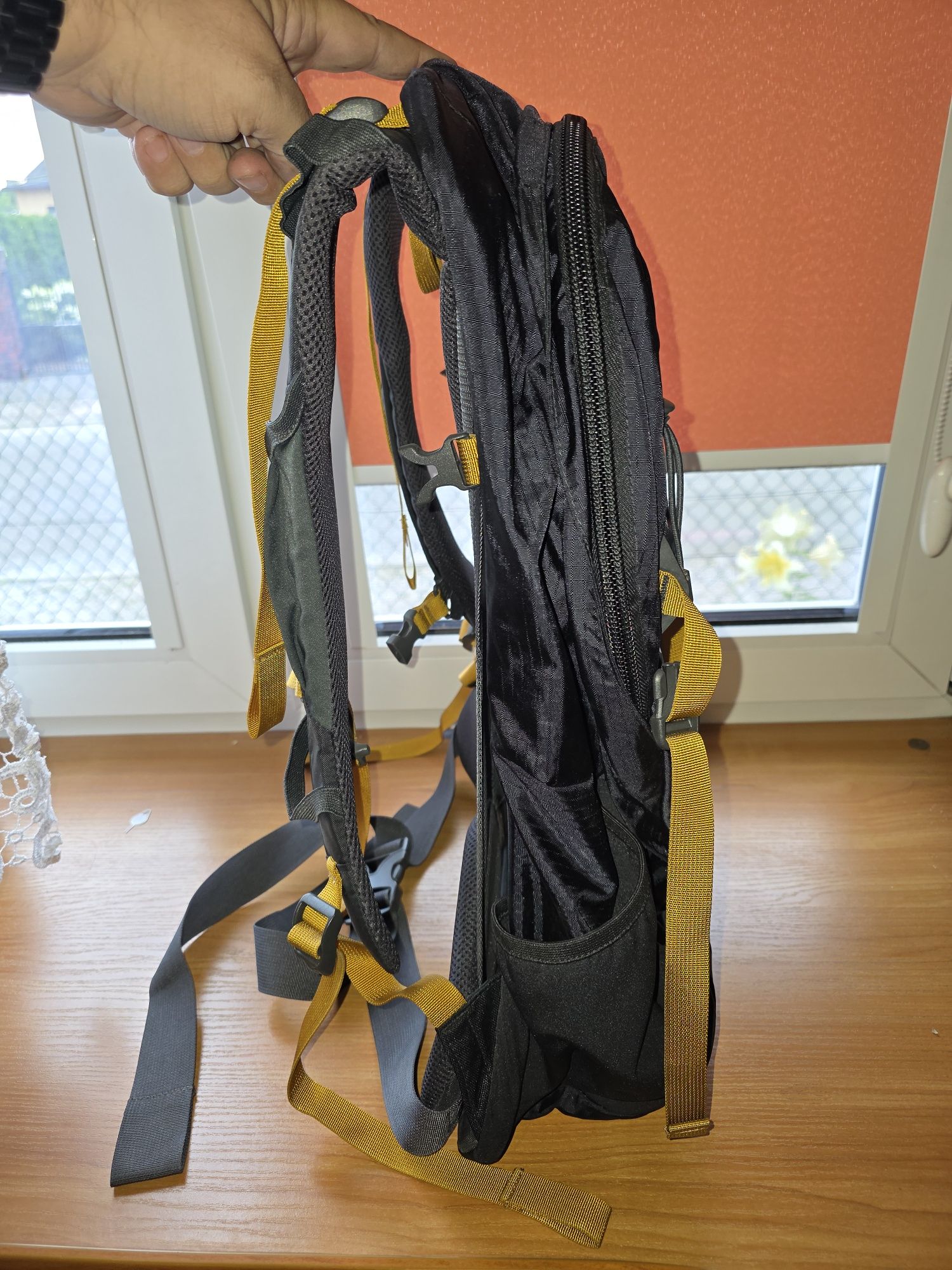 Plecak The North Face model interval 30 trekingowy