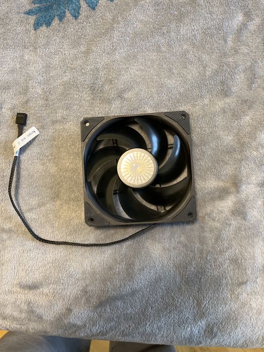 Кулер на 12v   цена за 2 кулера