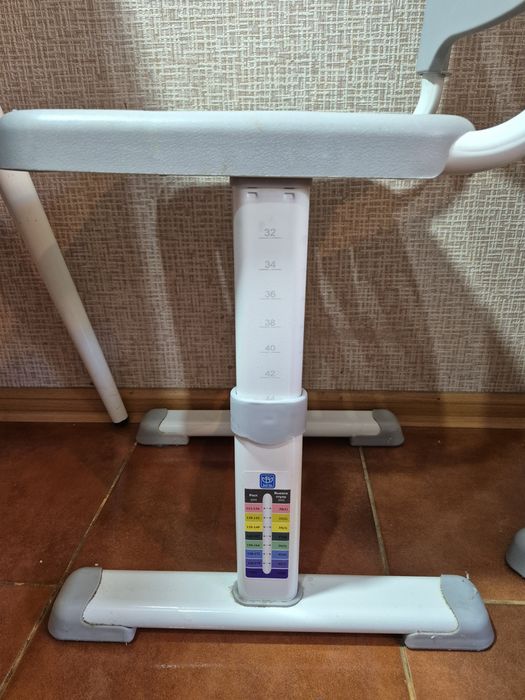 Парта шкільна (б/у в гарному стані)