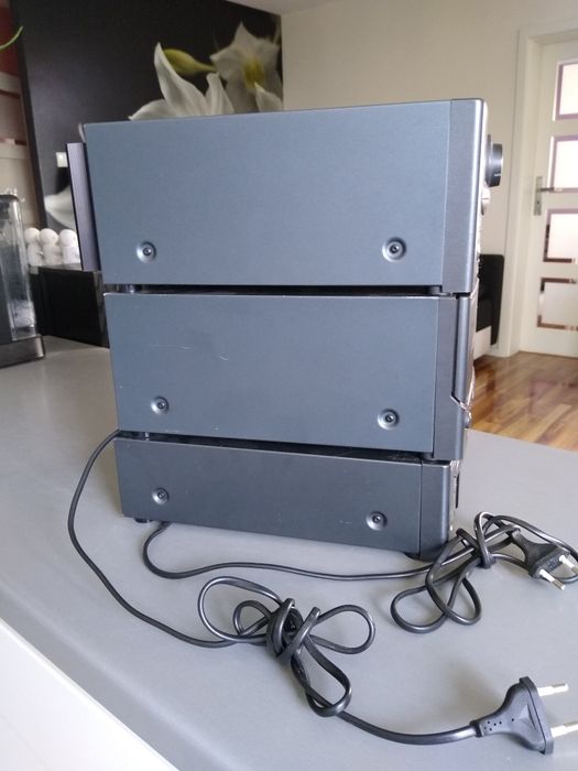 Wieża Grundig bez kolumn.