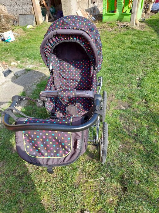 Wózek na dużych kołach