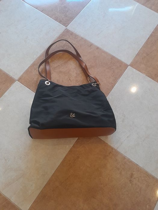 Mala preta de senhora