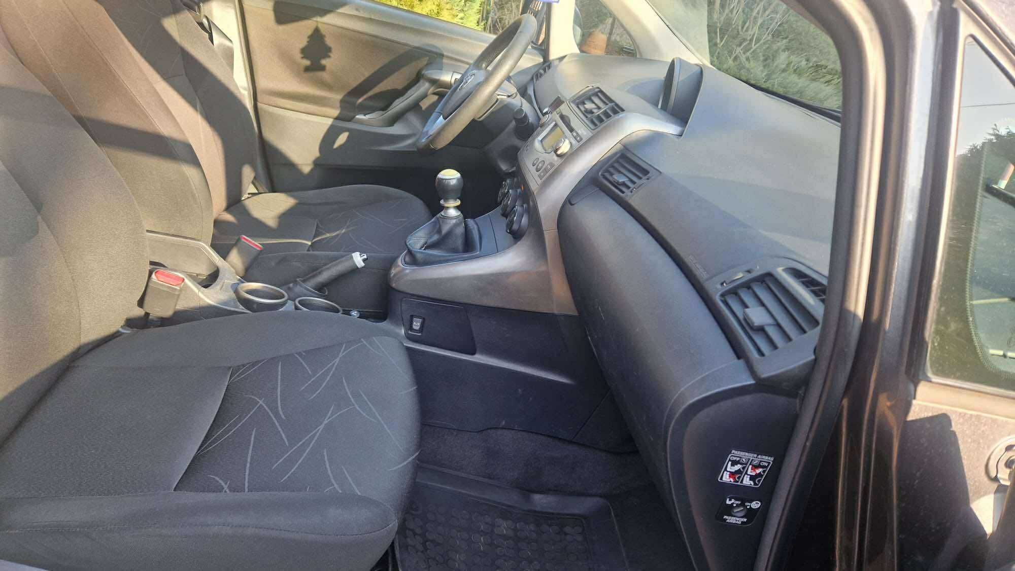 TOYOTA VERSO 7 - osobowa silnik 2.0 diesel