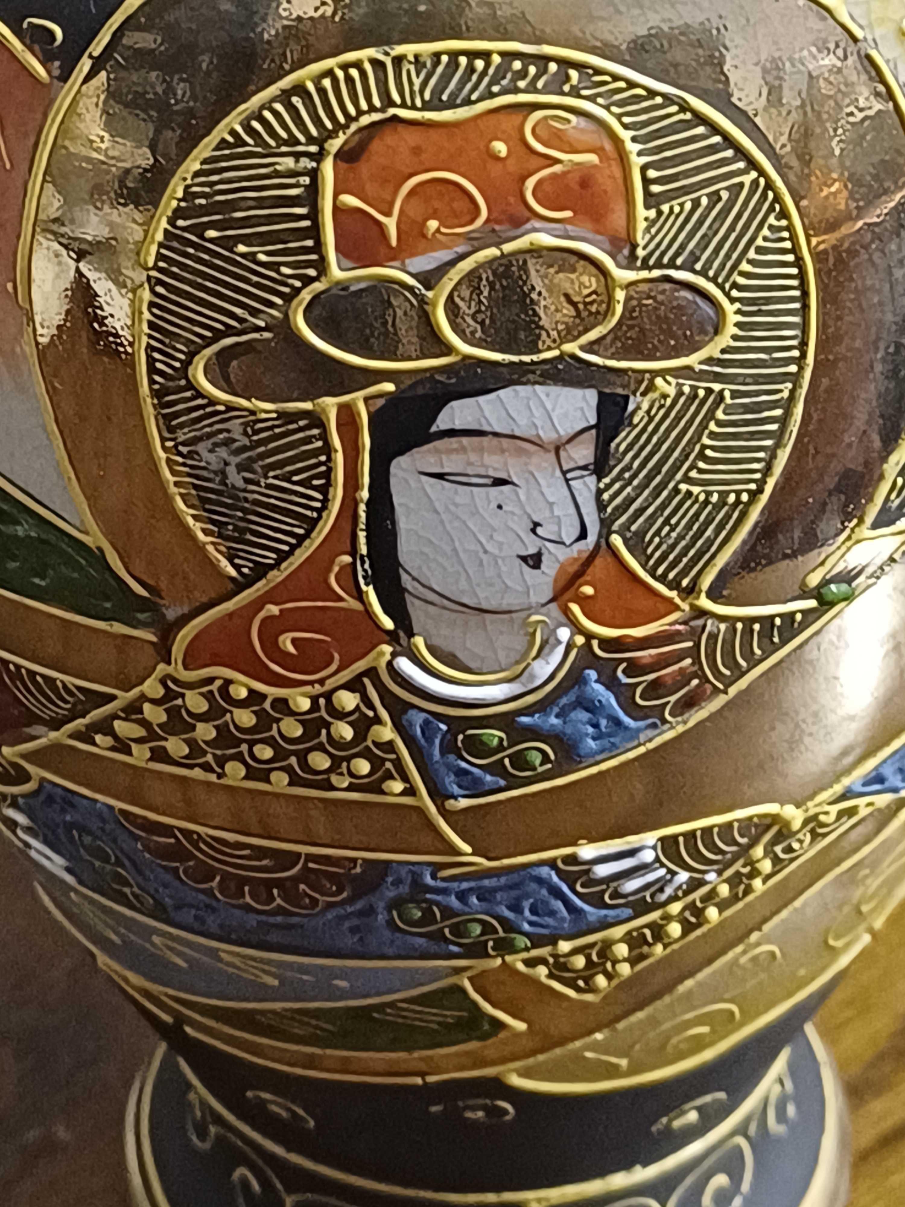 Wazon porcelana Satsuma Japonia wys.18cm. (P.4086)