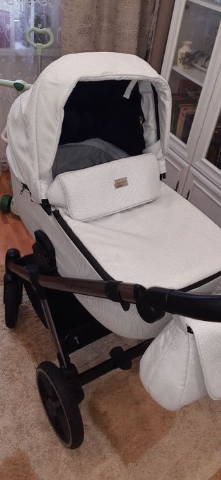 Коляска дитяча (Riko basic Qubus)