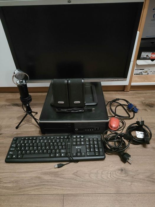 Komputer jednostka cały zestaw z monitorem