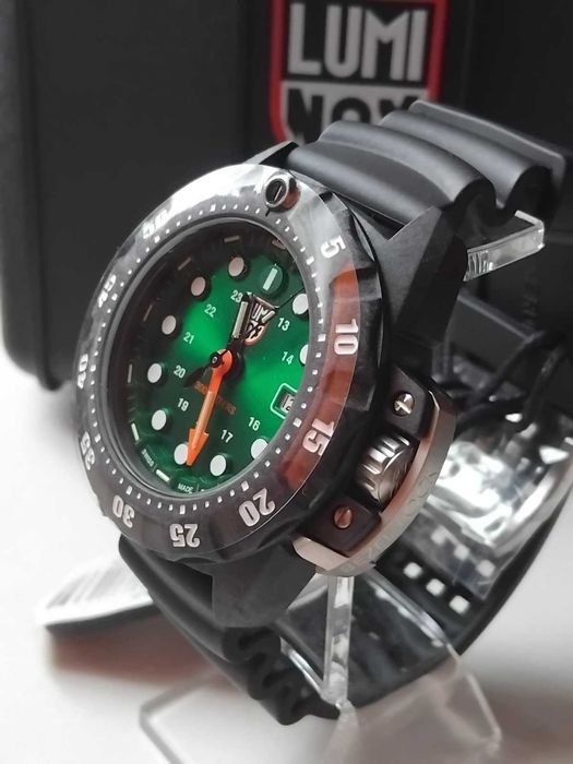 Акція!Новий LUMINOX Scott Cassell Deep Dive Carbon XS1567 Swiss Made