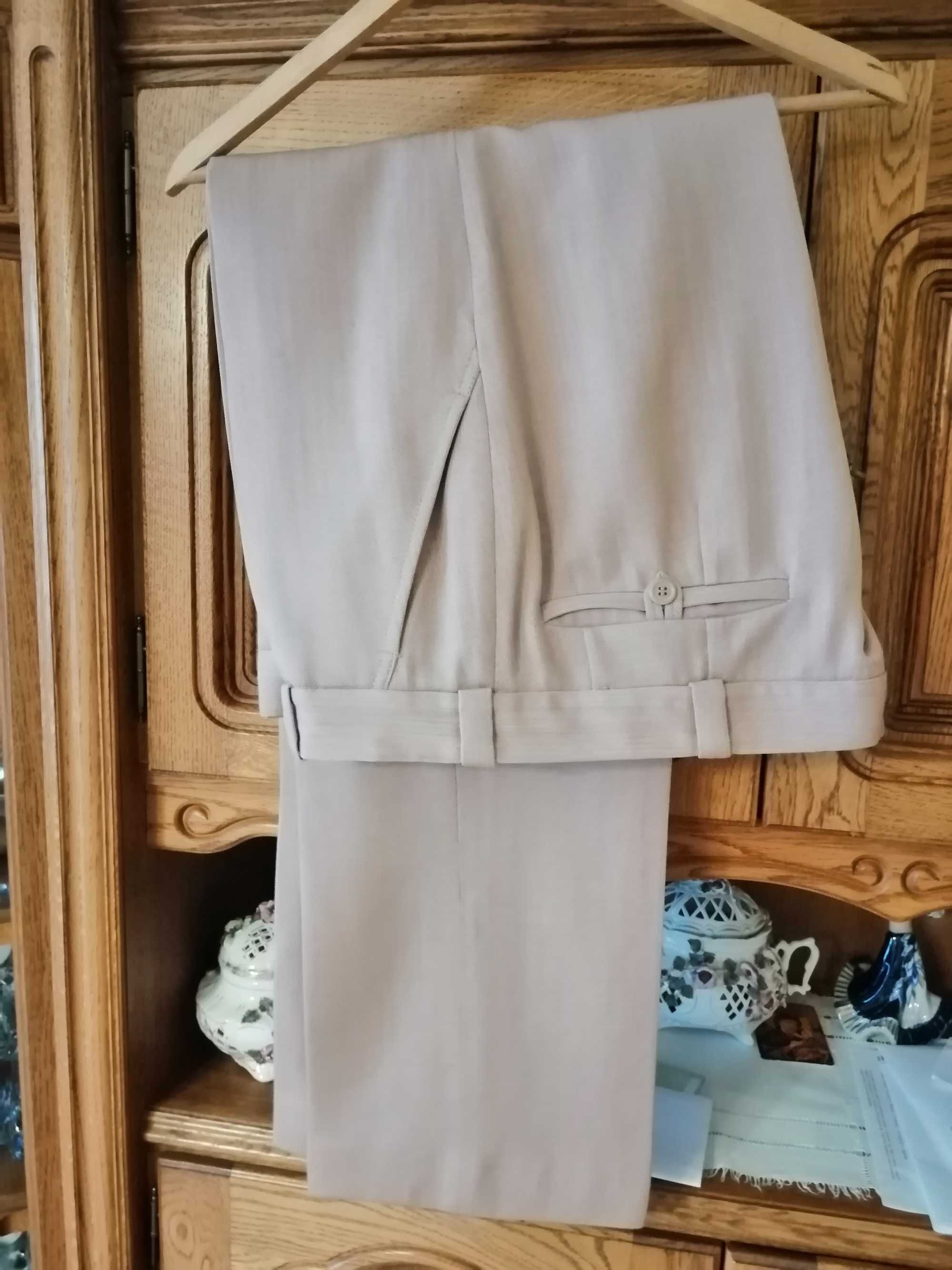 Garnitur męski szyty na miarę M / L