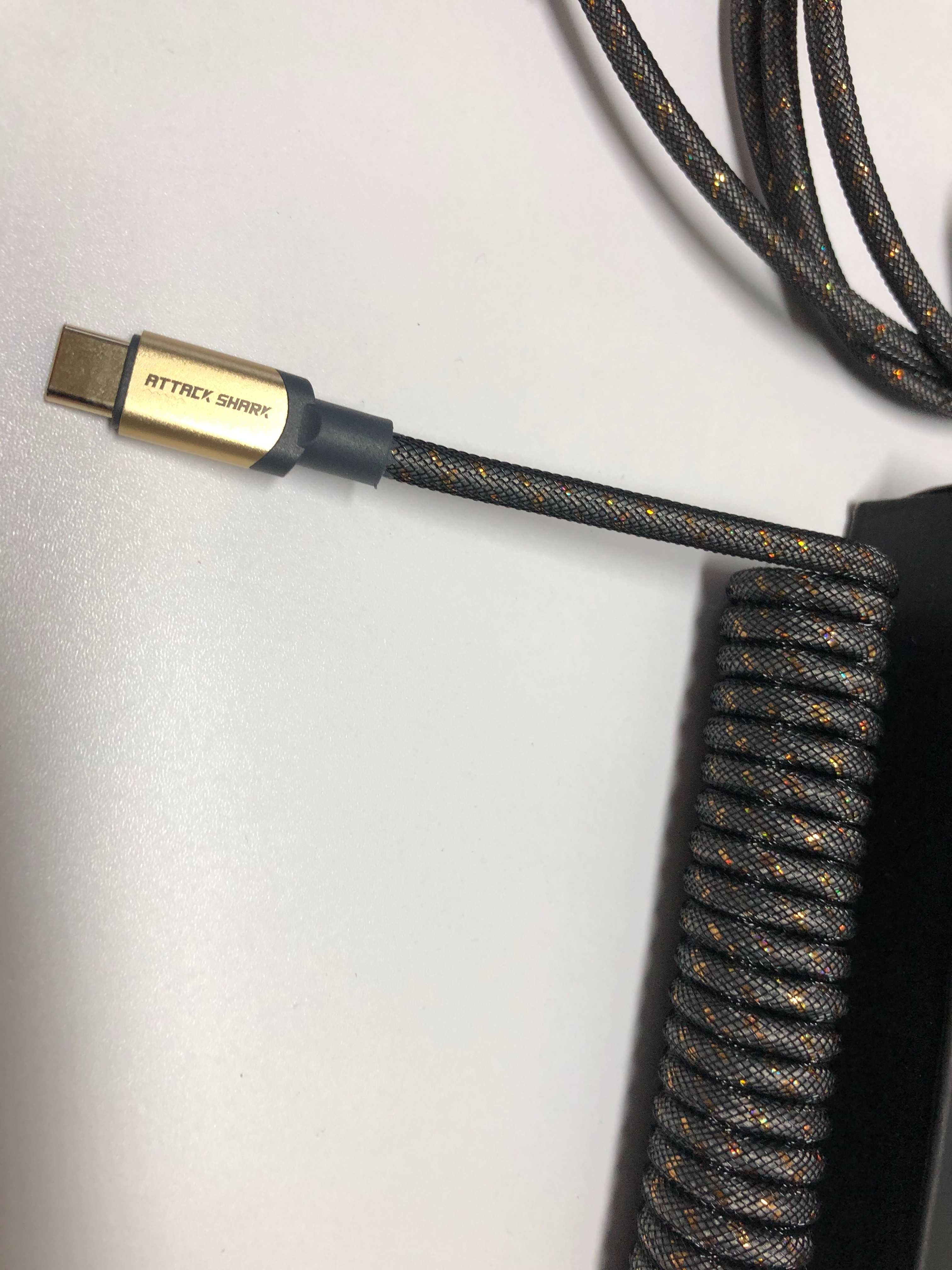 Spiralny kabel USB-C ATTACK SHARK – uszkodzone złącze USB-C