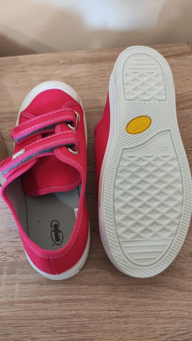 Trampki na rzep dziecięce Befado czerwone 32