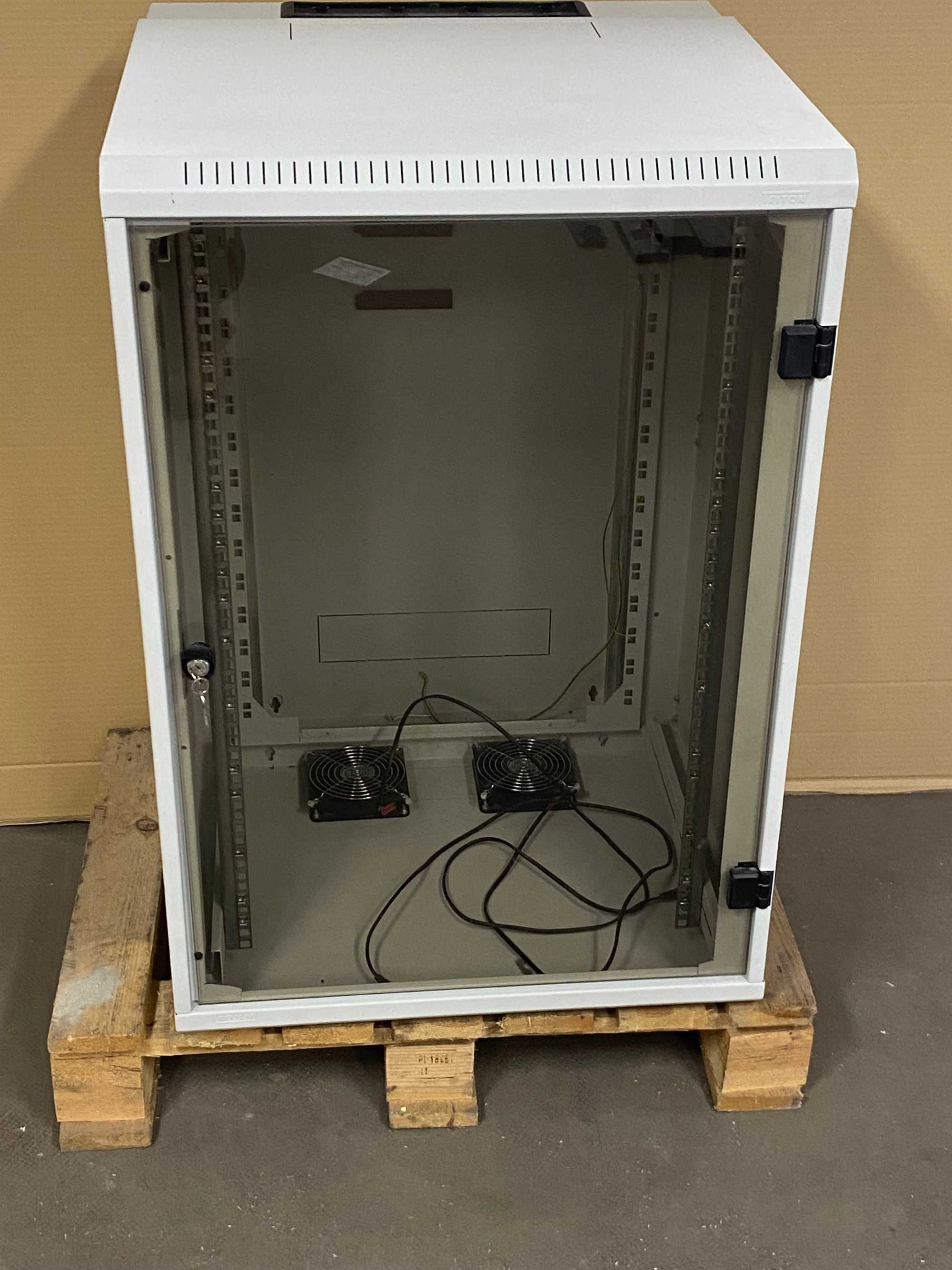Szafa serwerowa wisząca rack 19" 18U dzielona Triton