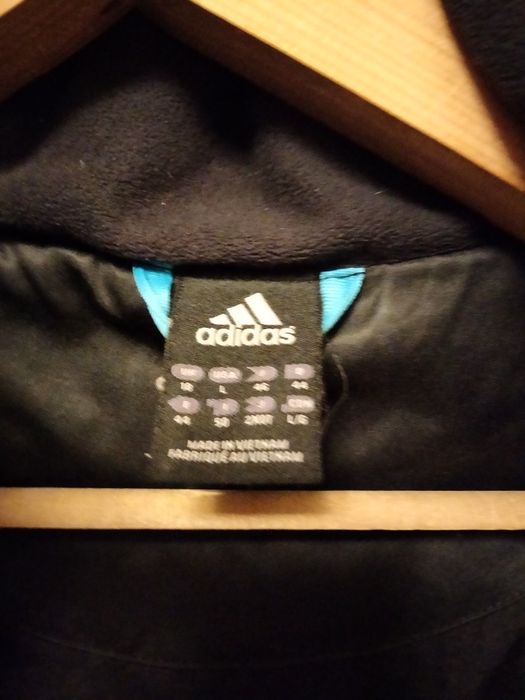 Пуховик жіночий спортивний адідас