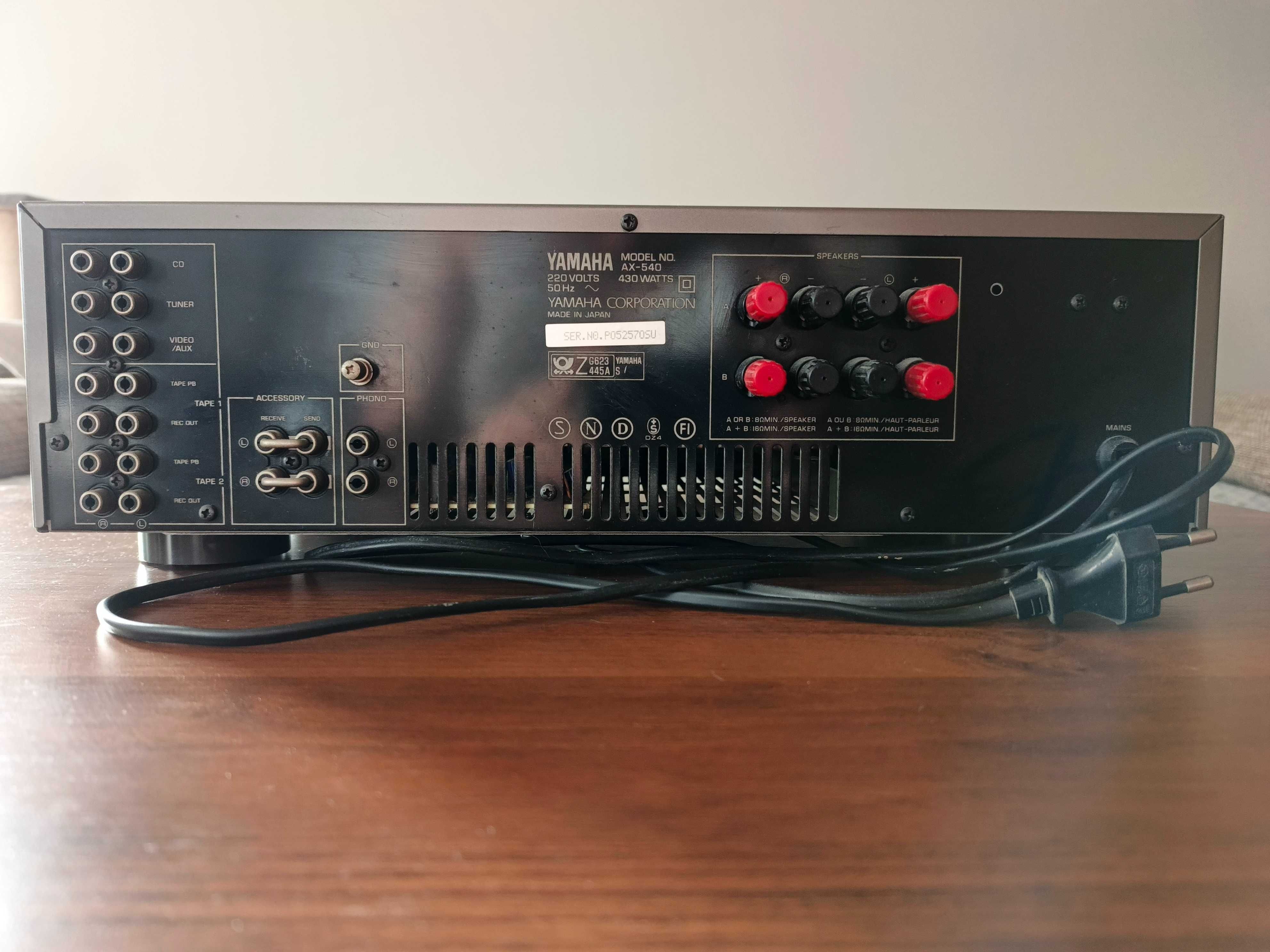 Sprzedam wzmacniacz YAMAHA AX-540