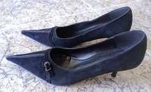 Sapatos senhora preto pele tacão