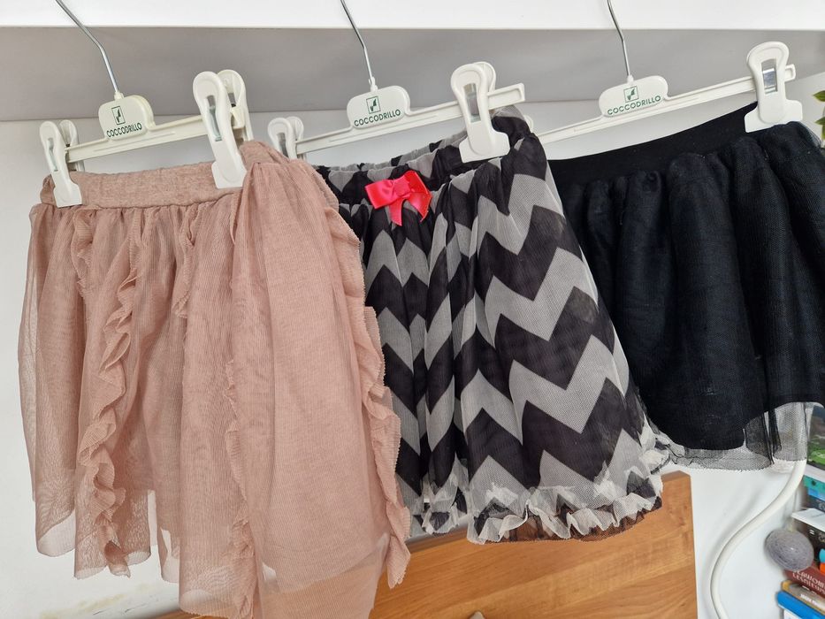 Spódnice tiulowe 3 szt; 110; Coccodrillo i H&M