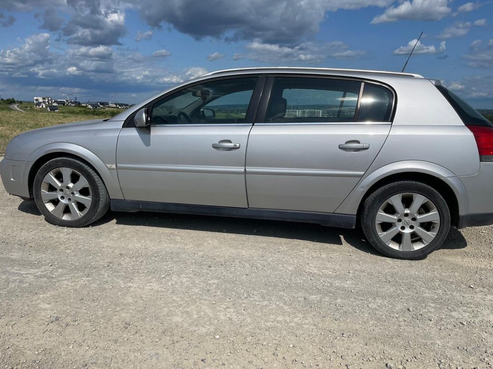 Opel Signum GTS 1.9 CDTI
