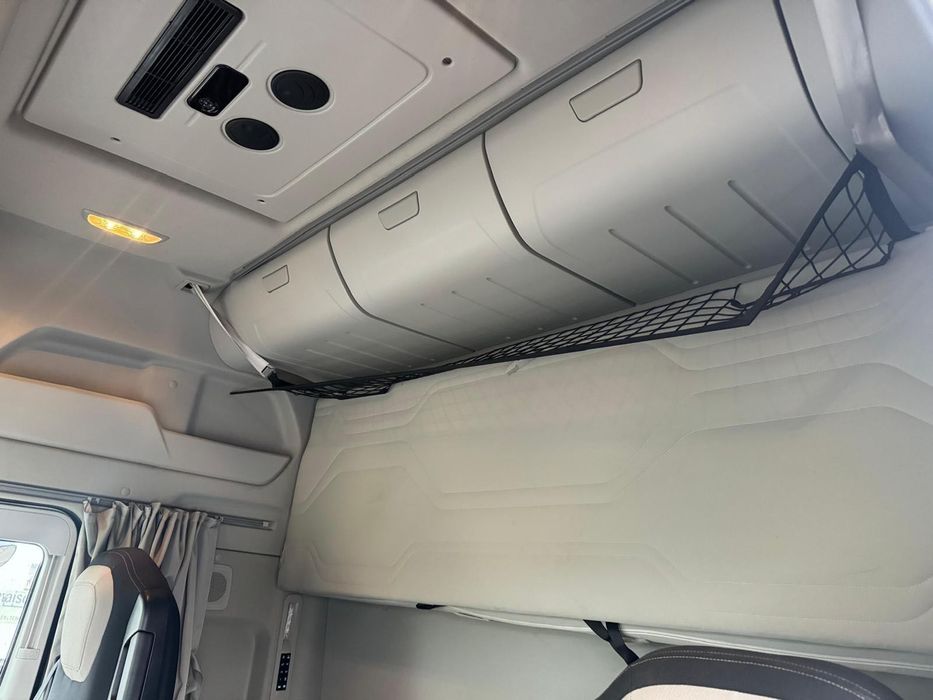 FORD SCANIA VOLVO F-MAX 500 .2022 .200MIL KMS